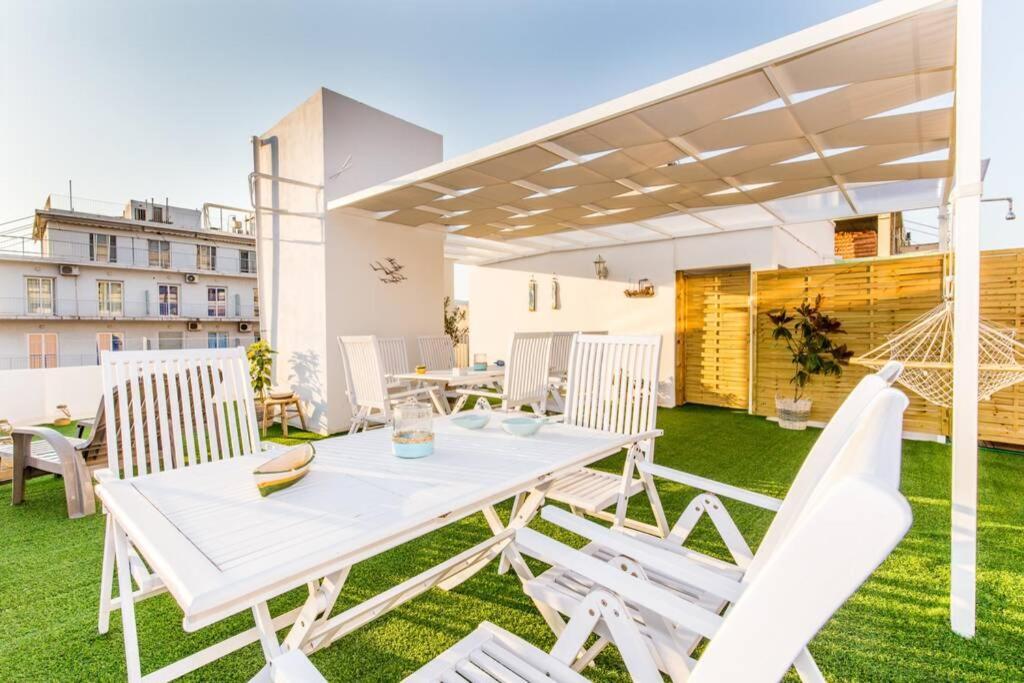 Neoclassical Flat With 2 Bedrooms In Pireus Exteriör bild