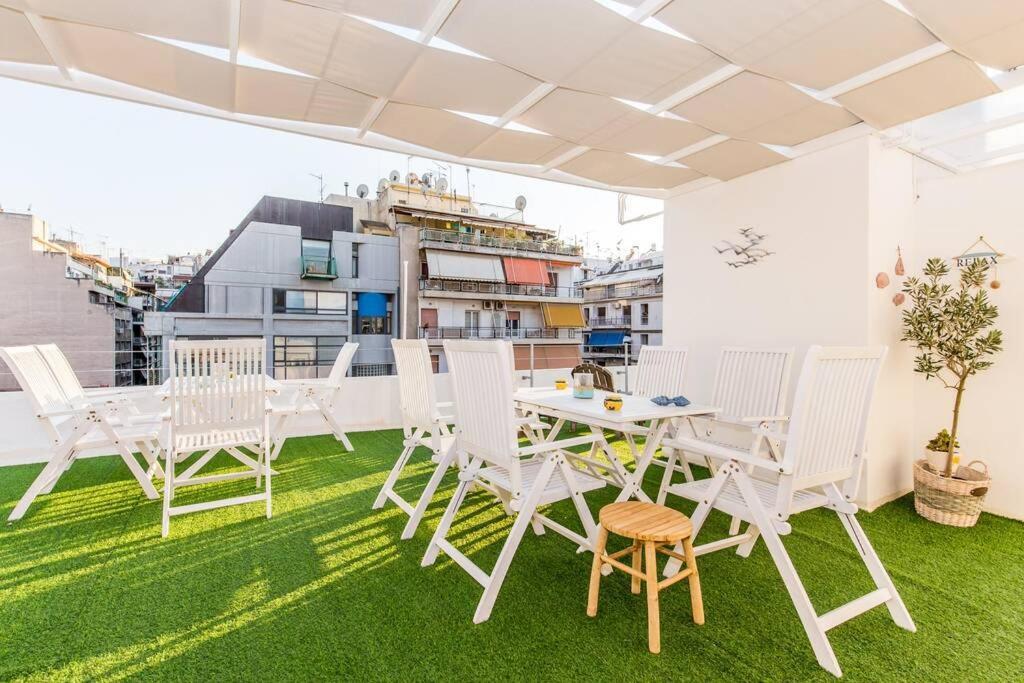Neoclassical Flat With 2 Bedrooms In Pireus Exteriör bild